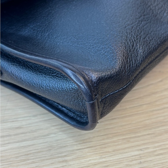 Marc by Marc Jacobs Black Pebbled Leather Crossbody Bag Gold Logo Patch - Picture 8 of 14